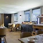 Hotel Lumiere 2*